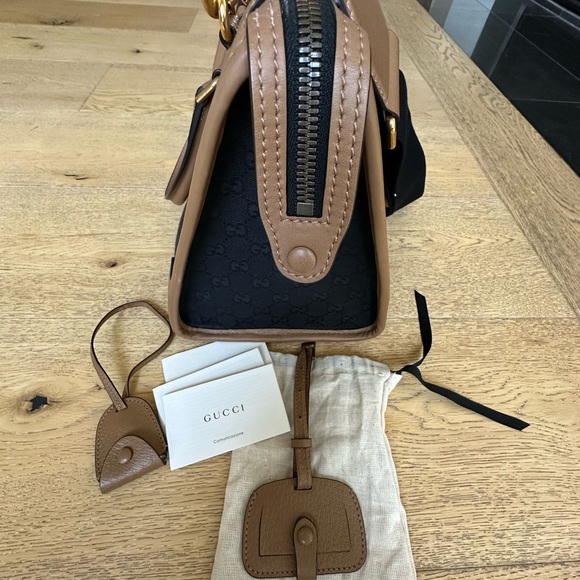 Gucci GG Logo Plaque Top Handle Bag.  Like new.  Authentic from Gucci - Picture 6 of 13